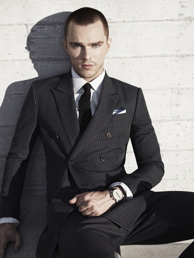 Gambar Foto Nicholas Hoult di Majalah GQ Edisi Maret 2013