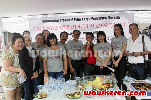 Gambar Foto Syukuran Film 'Mengejar Malam Pertama'