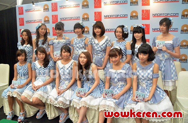 Gambar Foto JKT48 Gelar Konferensi Pers Peluncuran 'Gingham Check'