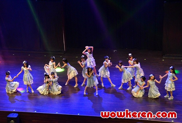 Gambar Foto JKT48 Gelar Showcase Peluncuran Single 'Gingham Check'