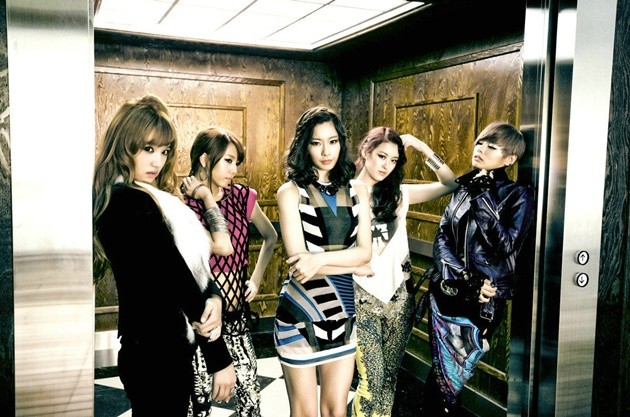 Gambar Foto RaNia Photoshoot untuk Single 'Style'