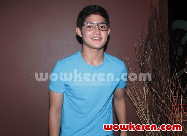 Gambar Foto Teuku Rassya di Syukuran Film 'Cerita Cinta'
