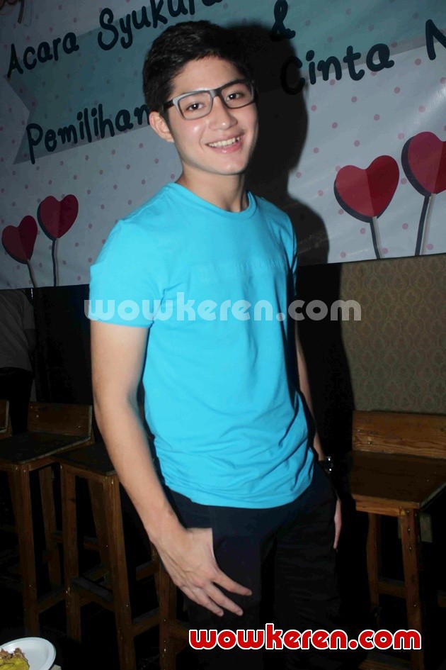 Gambar Foto Teuku Rassya Akan Perankan Lelaki Kalem di Syukuran Film 'Cerita Cinta'
