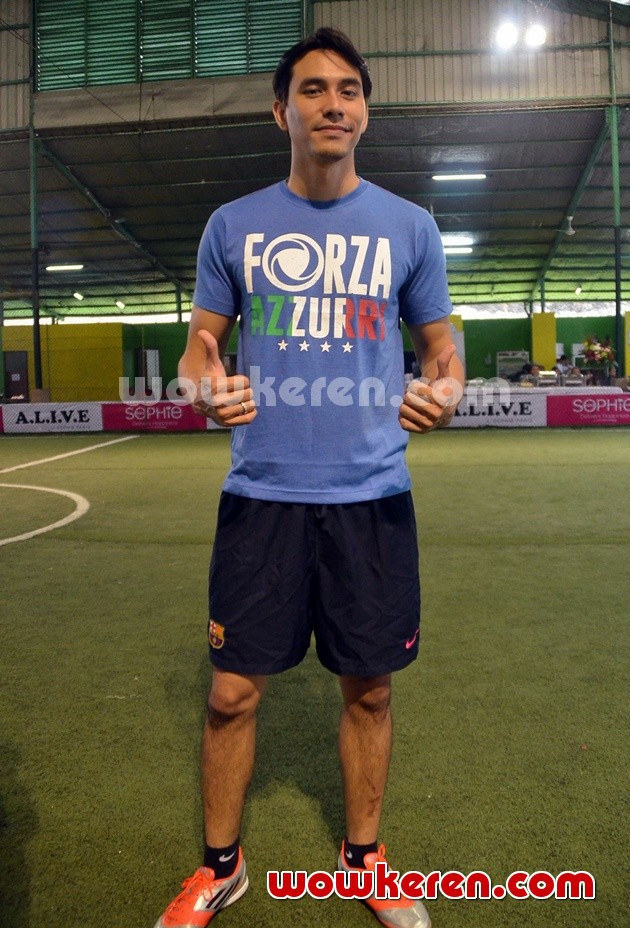 Gambar Foto Darius Sinathrya di 'Kompetisi Futsal Sophie Soccer with
