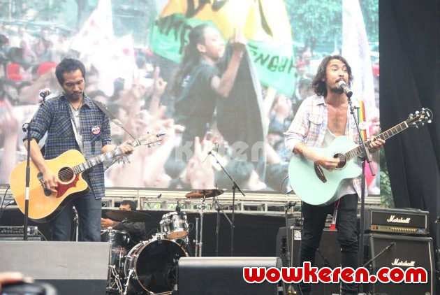 Gambar Foto Konser Deklarasi Revolusi Harmoni