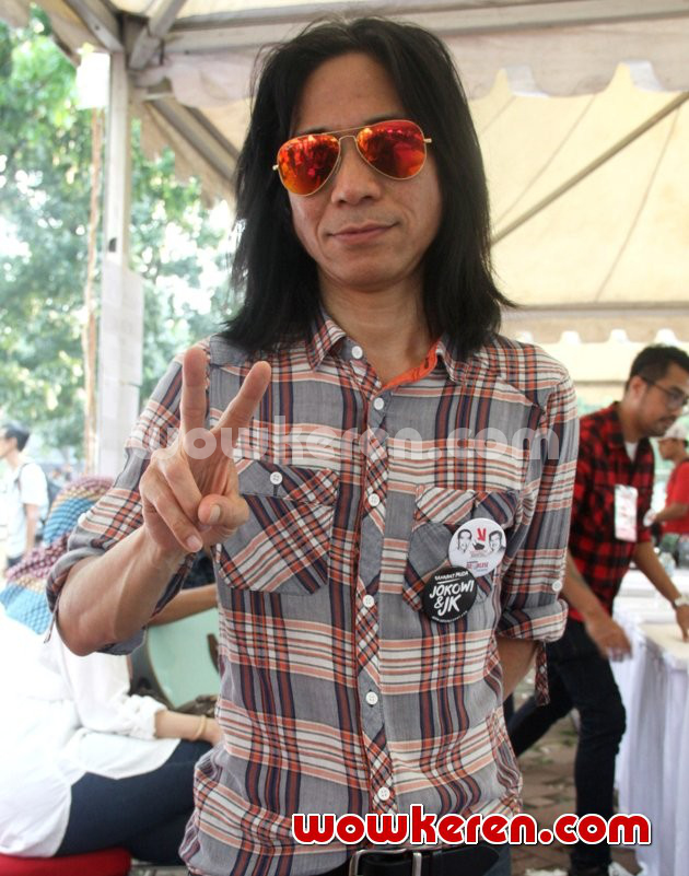 Gambar Foto Abdee Slank di Acara Deklarasi Revolusi Harmoni
