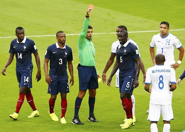 Gambar Foto Honduras Kehilangan Wilson Palacios yang Mendapat Kartu Kuning Kedua