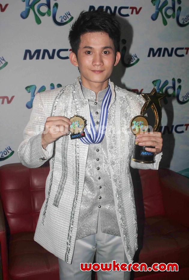 Gambar Foto Yendri Jawarai Kontes Dangdut Indonesia 2014