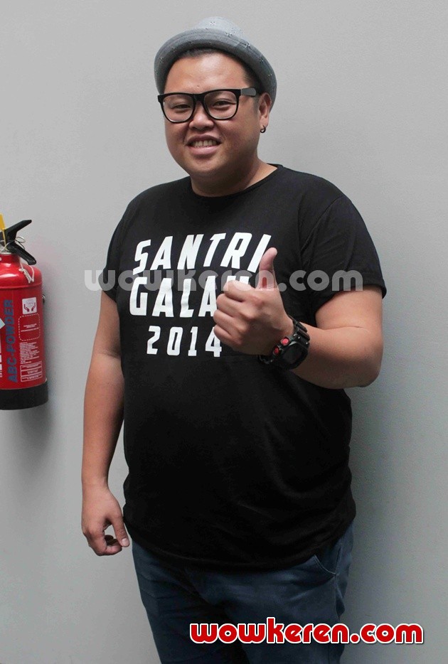 Reza Bukan: Berita, Foto, Video, Lirik Lagu, Profil & Bio 