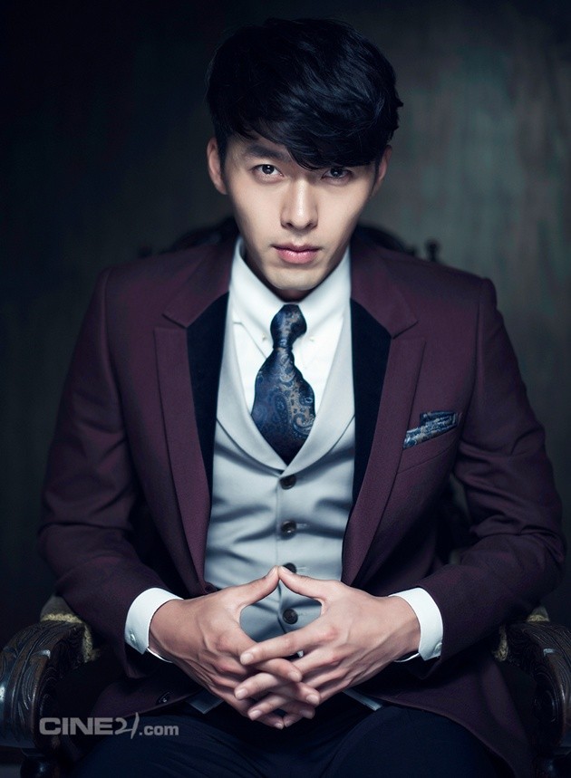 Gambar Foto Hyun Bin di Majalah Cine21 No. 950