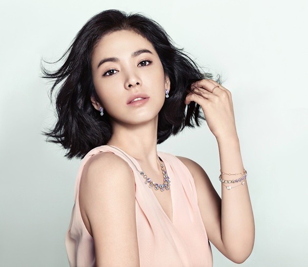 Gambar Foto Song Hye Kyo Sebagai Model Perhiasan J.Estina