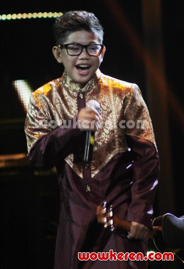 Gambar Foto Tegar di Panggung Konser Terbaik-Terbaik AMI 2014