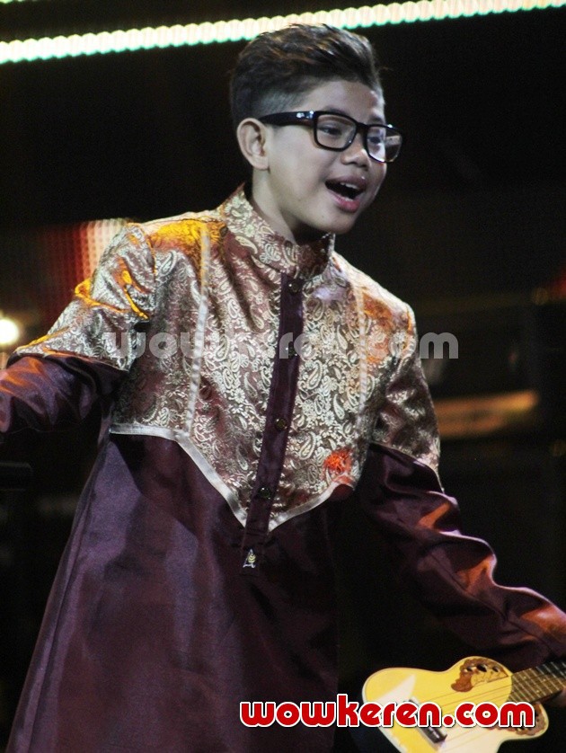 Gambar Foto Tegar di Panggung Konser Terbaik-Terbaik AMI 2014