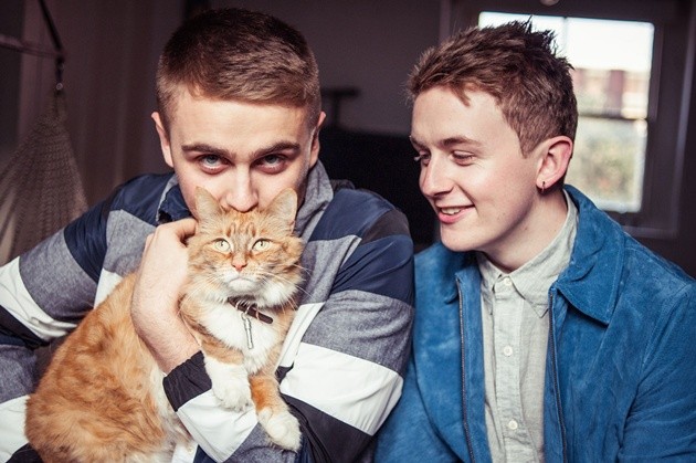 Gambar Foto Disclosure Beranggotakan 2 Bersaudara, Guy Lawrence dan Howard Lawrence