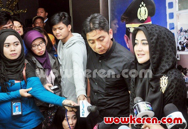 Foto Pipik Dian Irawati Ditemui di Polres Metro Jakarta Selatan