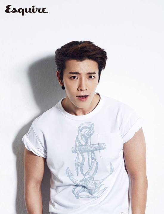 Gambar Foto Donghae Super Junior di Majalah Esquire Edisi Juli 2014