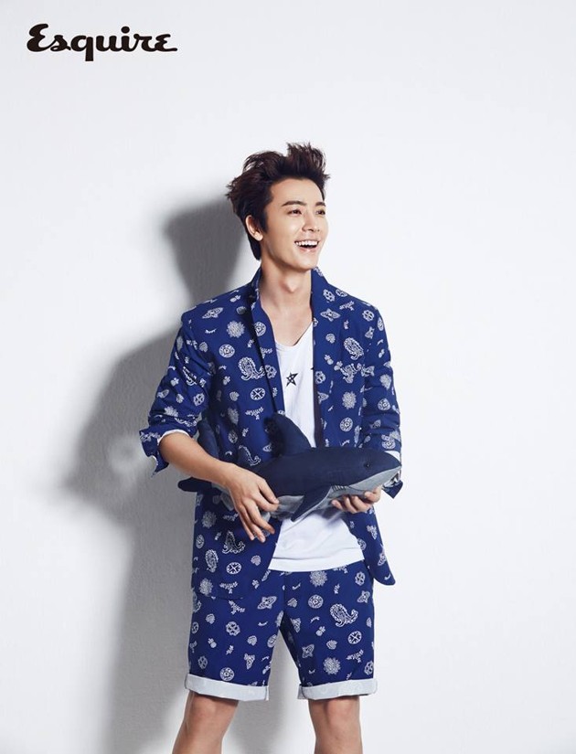 Gambar Foto Donghae Super Junior di Majalah Esquire Edisi Juli 2014