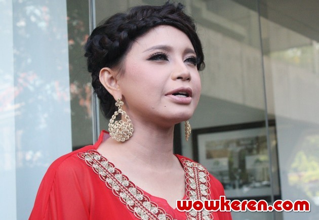 Gambar Foto Rossa Ditemui Seusai Acara 'Ada-Ada Aja' Global TV