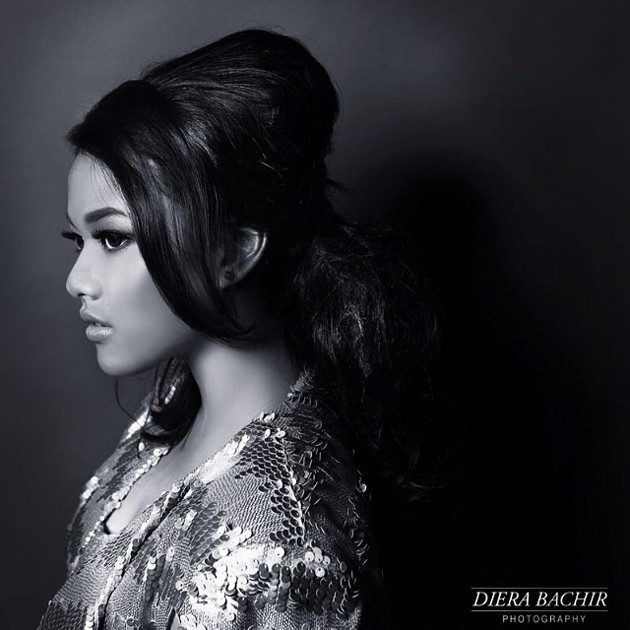 Gambar Foto Pose Aurel Hermansyah Saat Pemotretan