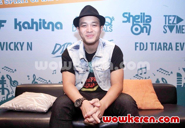 Gambar Foto Gilang Dirgahari Saat Jumpa Pers 'Creativepreneur Berjuang'