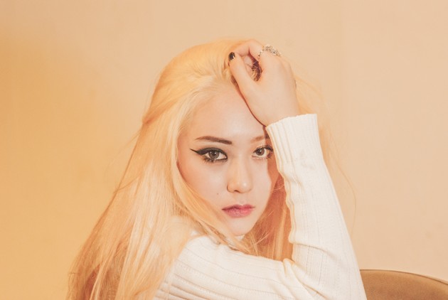 Gambar Foto Krystal f(x) di Teaser Album 'Red Light'