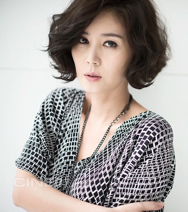 Gambar Foto Kim Sung Ryung Dalam Majalah Cine21 Vol. 951