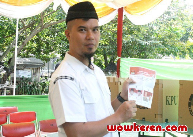 Gambar Foto Ahmad Dhani Saat Mengikuti Pilpres 2014