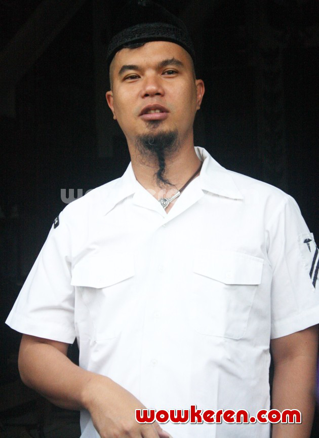 Gambar Foto Ahmad Dhani Saat Mengikuti Pilpres 2014