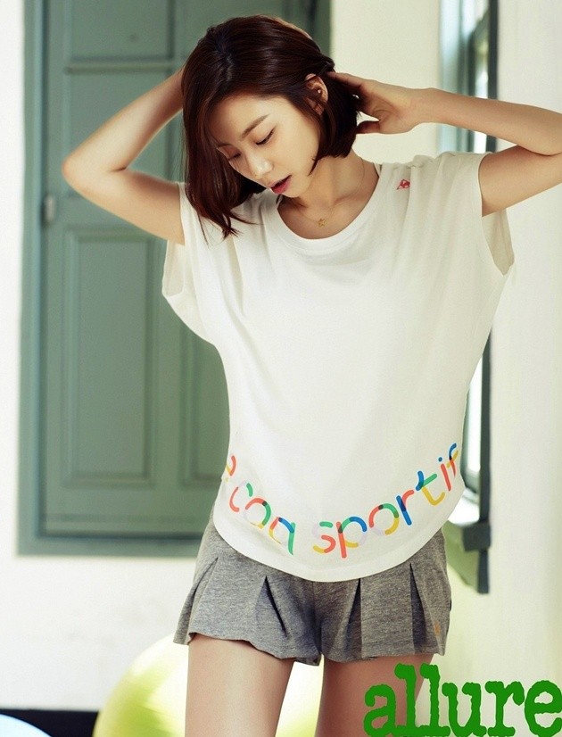 Gambar Foto Park Soo Jin di Majalah Allure Edisi Mei 2014