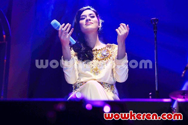 Gambar Foto Raisa Saat Tampil di Acara Ramadhan Jazz Festival