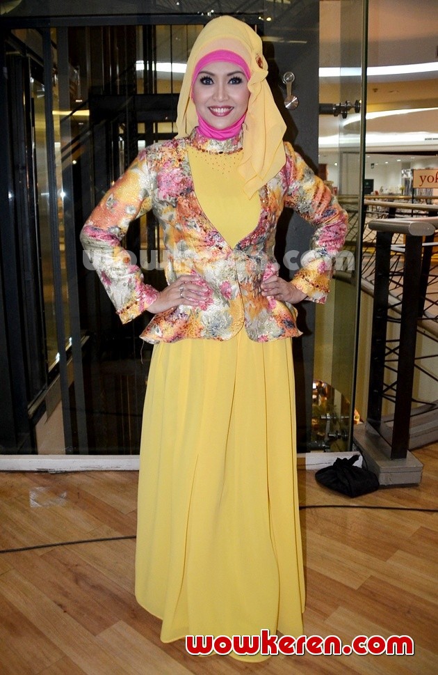 Gambar Foto Ratna Listy Ditemui di Senayan City