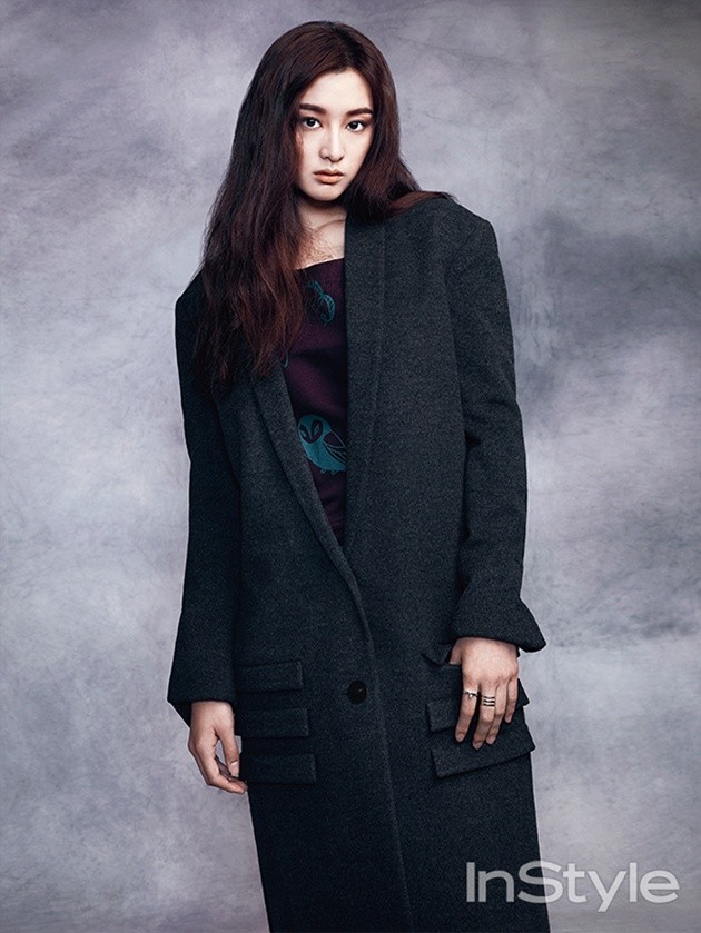 Gambar Foto Kim Ji Won di Majalah InStyle Edisi Desember 2013