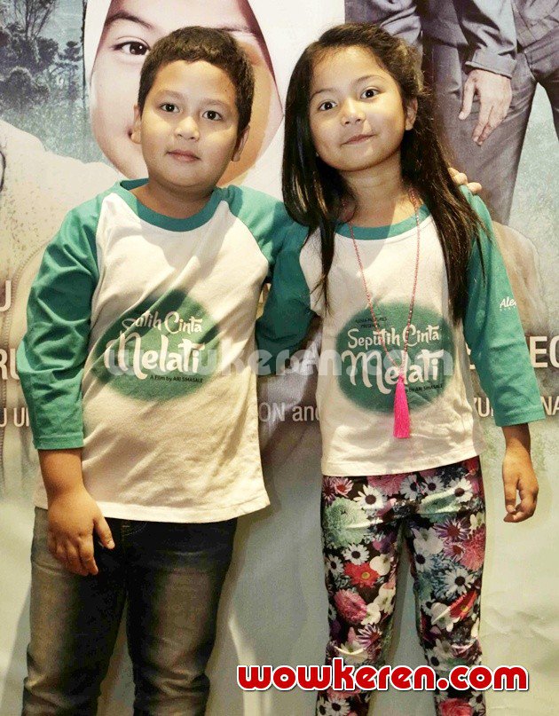 Gambar Foto Fatih Unru dan Naomi Ivo Saat Jumpa Pers Film 'Seputih Cinta Melati'