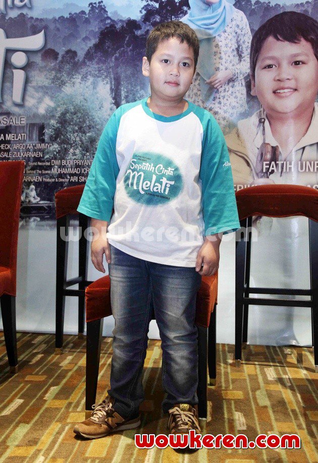 Gambar Foto Fatih Unru Saat Jumpa Pers Film 'Seputih Cinta Melati'