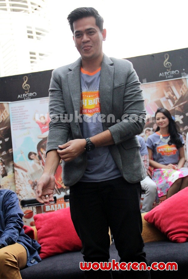 Foto Surya Insomnia Di Gala Premier Bajaj Bajuri The Movie Foto 2 Dari 27