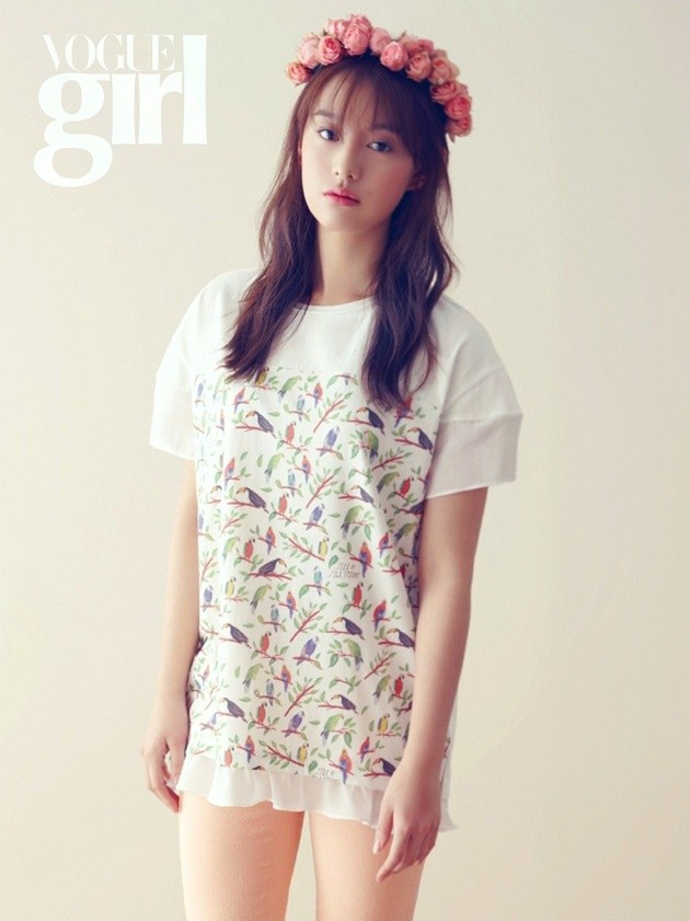 Gambar Foto Kim Ji Won di Majalah Vogue Girl Edisi Maret 2014