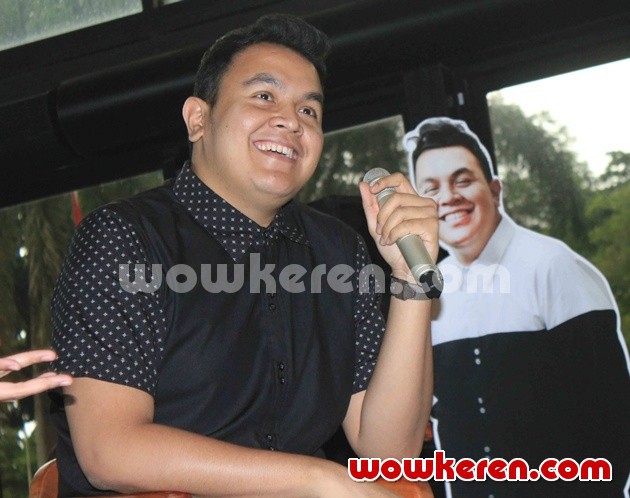 Gambar Foto Tulus Didapuk Menjadi Brand Ambassador Wardah