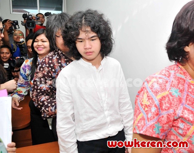 Gambar Foto Dul Jaelani Jalani Sidang Vonis