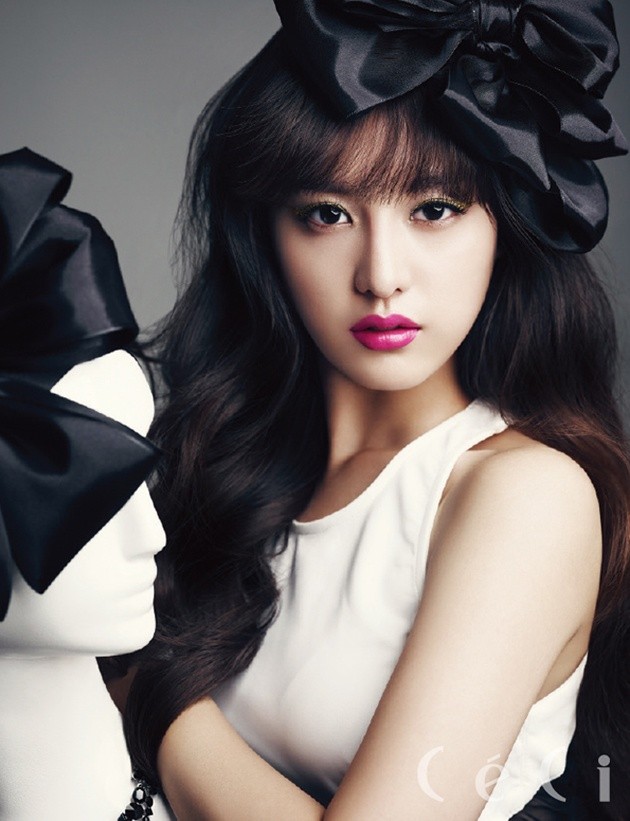 Gambar Foto Kim Ji Won di Majalah Ceci Edisi Desember 2013