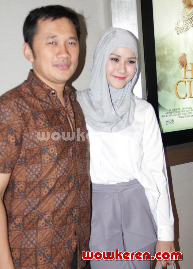 Gambar Foto Hanung Bramantyo dan Zaskia Adya Mecca di Premiere Film 'Hijrah Cinta'