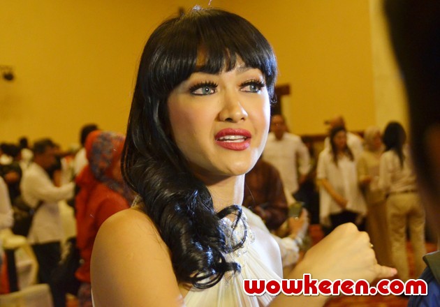 Gambar Foto Julia Perez Hadir di Konser Deklarasi Damai