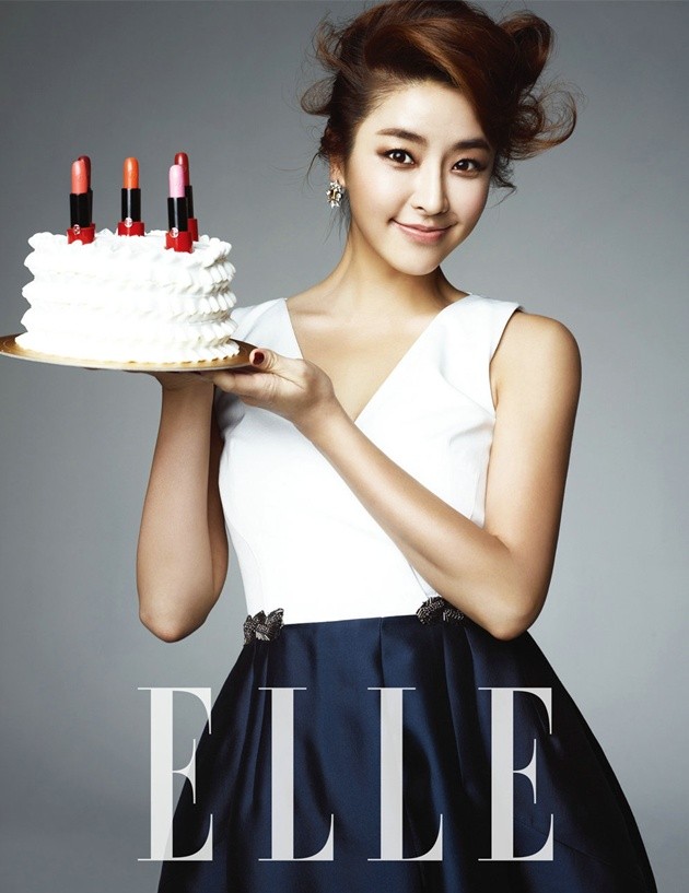 Gambar Foto Jung Yoo Mi di Majalah Elle Edisi Desember 2013
