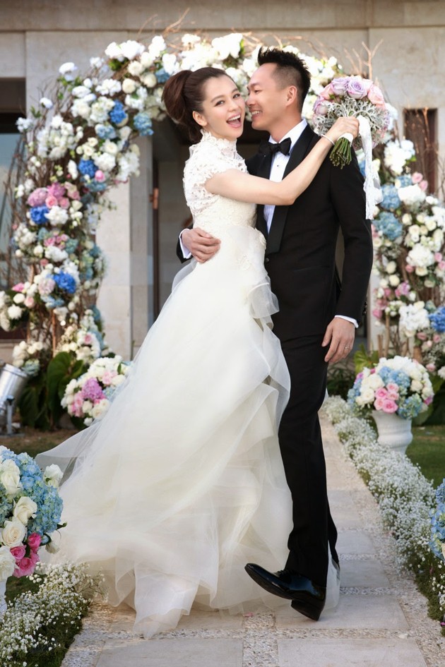 Gambar Foto Pernikahan Vivian Hsu dan Sean Lee di Bali