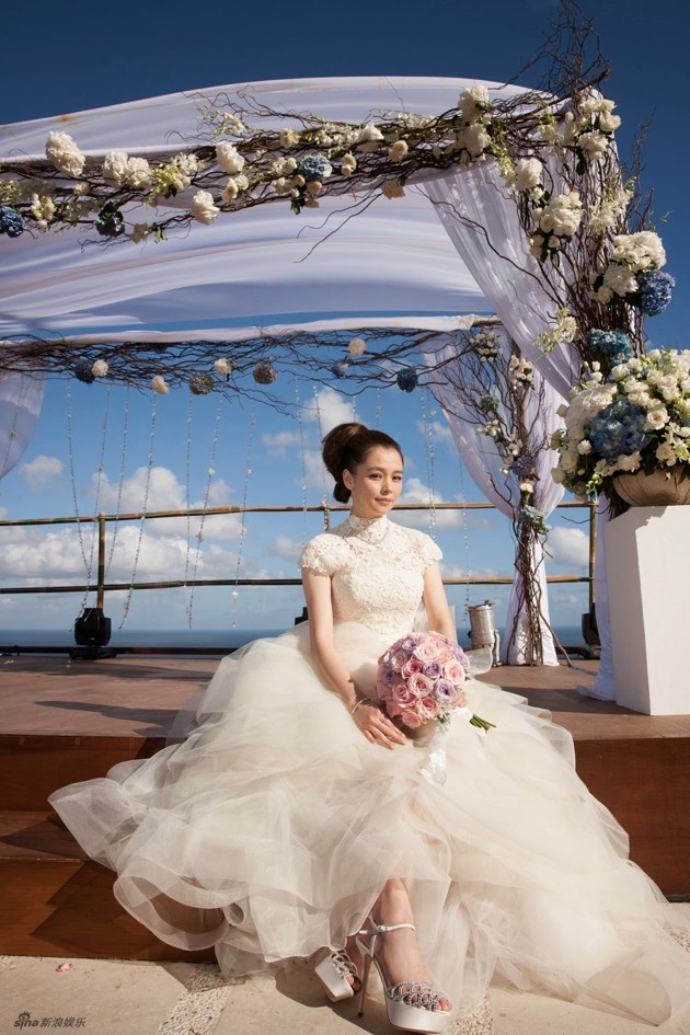 Gambar Foto Vivian Hsu Saat Prosesi Pernikahan