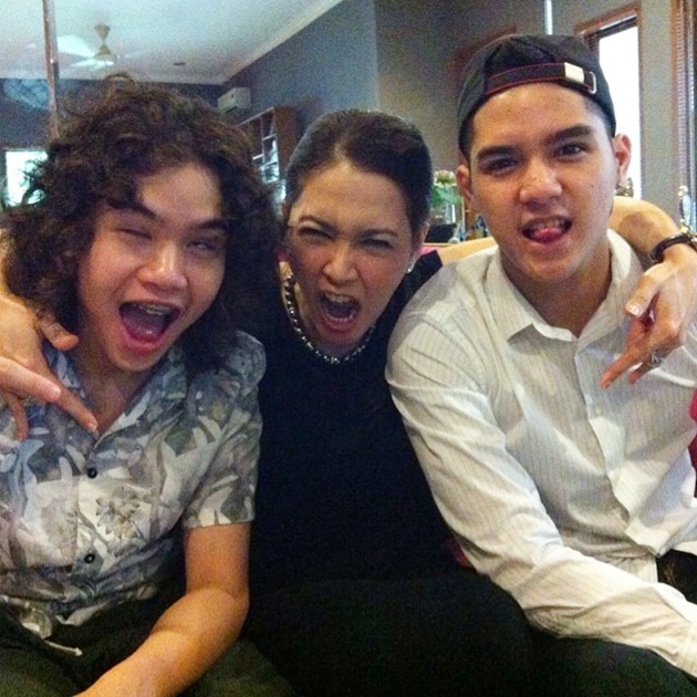 Gambar Foto Dul Jaelani, Maia Estianty dan Al Ghazali