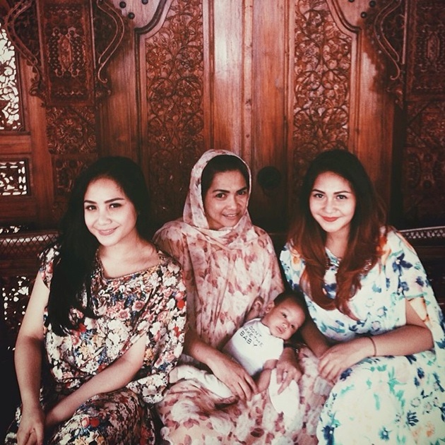 Foto Nagita Slavina Berlebaran Bersama Keluarga - Foto 2 