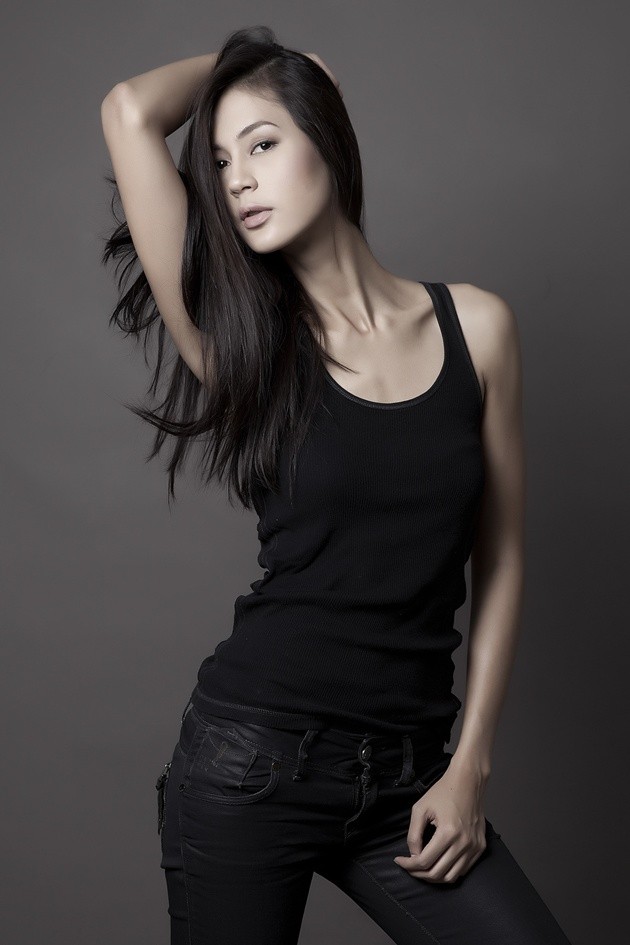 Gambar Foto Paula Verhoeven Photoshoot