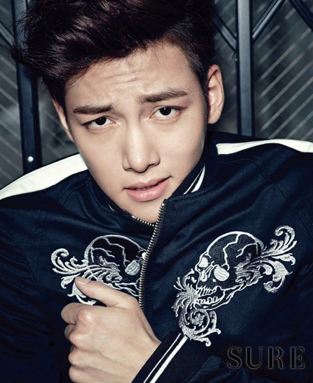 Gambar Foto Ji Chang Wook di Majalah Sure Edisi Agustus 2014