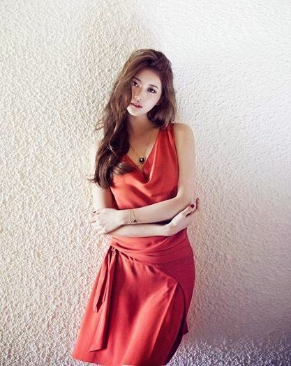 Gambar Foto Suzy miss A di Majalah Marie Claire Edisi Agustus 2014