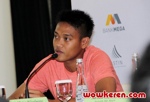 Kurnia Meiga: Berita, Foto, Video, Lirik Lagu, Profil 